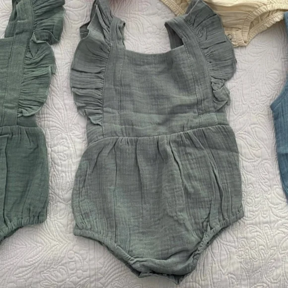 Solid Mint / Sage Green Muslin Baby Onesie - Picture 3 of 4